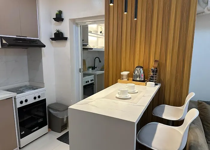 Cylo's Place Spacious 2br Linked To Mrt Station Near Gma 7 Apartment Manila