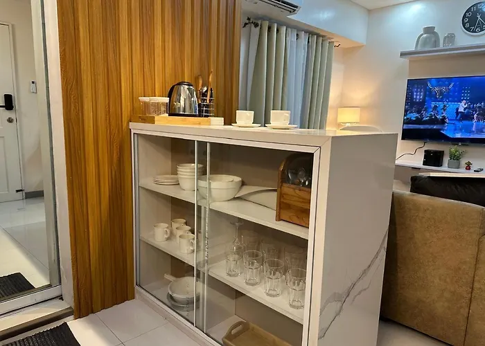 Cylo's Place Spacious 2br Linked To Mrt Station Near Gma 7 Manila