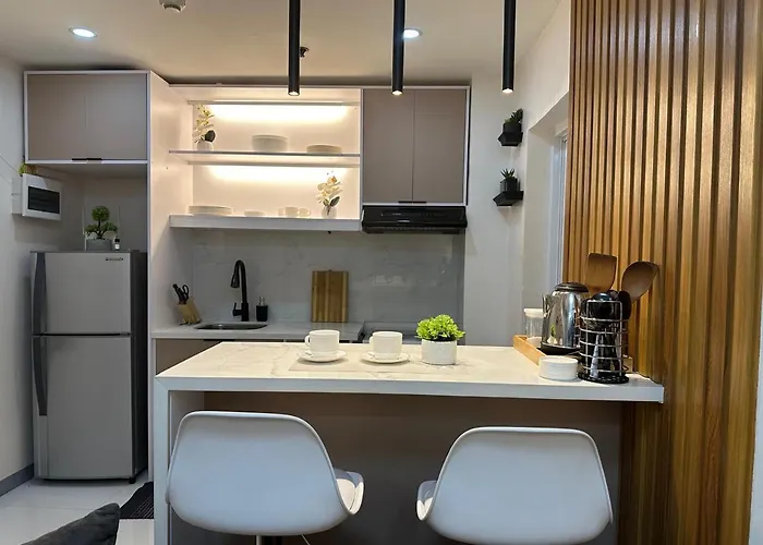 Cylo's Place Spacious 2br Linked To Mrt Station Near Gma 7 Manila