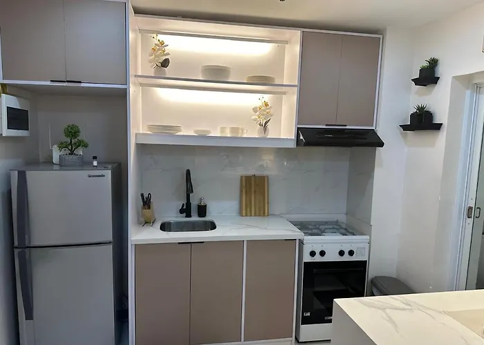 Apartment Cylo's Place Spacious 2br Linked To Mrt Station Near Gma 7 *