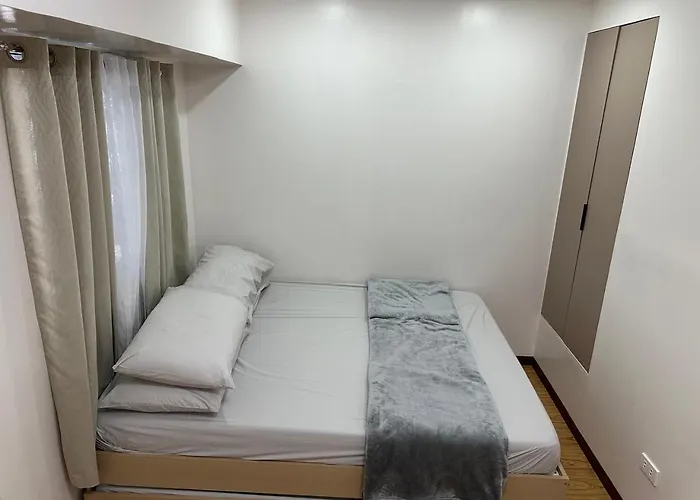 Cylo's Place Spacious 2br Linked To Mrt Station Near Gma 7 Apartment Manila