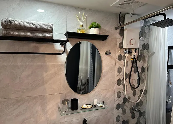 Cylo's Place Spacious 2br Linked To Mrt Station Near Gma 7 Apartment