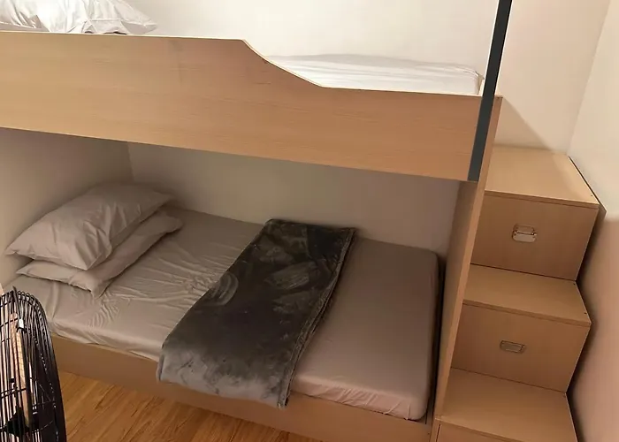 Cylo's Place Spacious 2br Linked To Mrt Station Near Gma 7 Apartment *