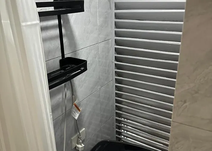 Apartment Cylo's Place Spacious 2br Linked To Mrt Station Near Gma 7 Manila